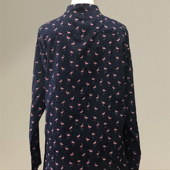 ⚜️GAP Women’s Shirt Navy Blue with pink flamingos⚜️ - Picture 5 of 10